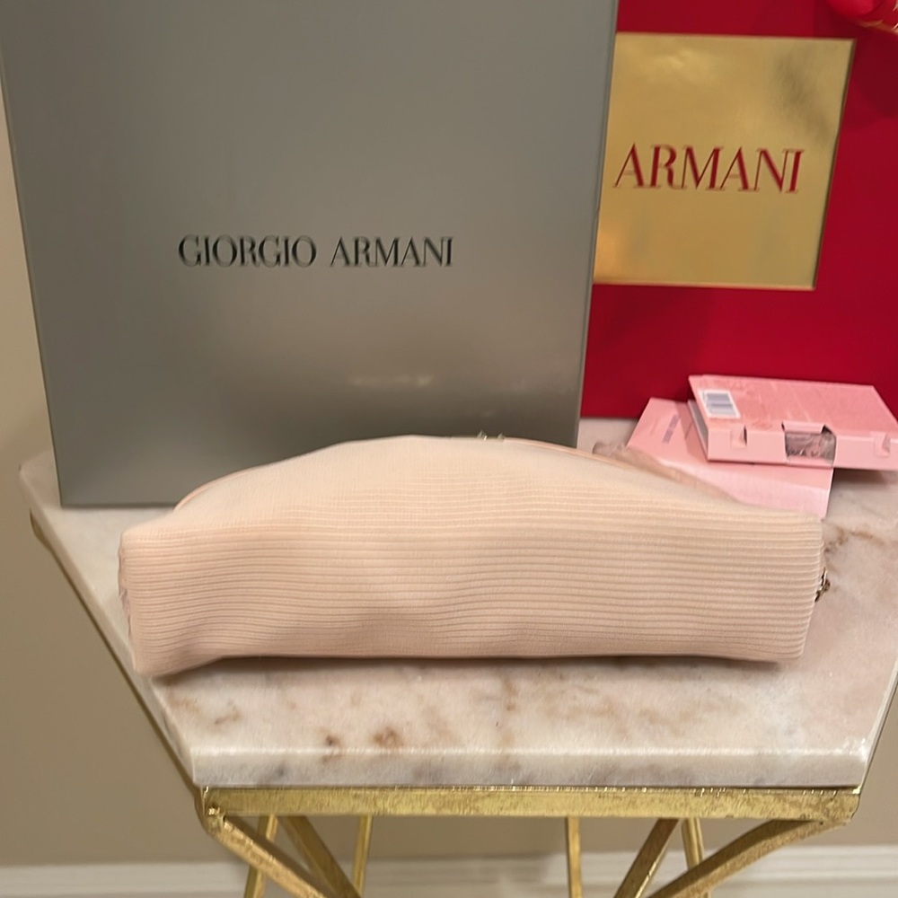 Giorgio Armani, pink zip around cosmetic bag - Picture 10 of 11